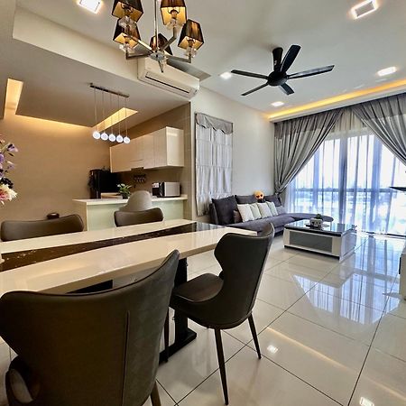 Takuro Homestay Petaling Jaya Exterior photo